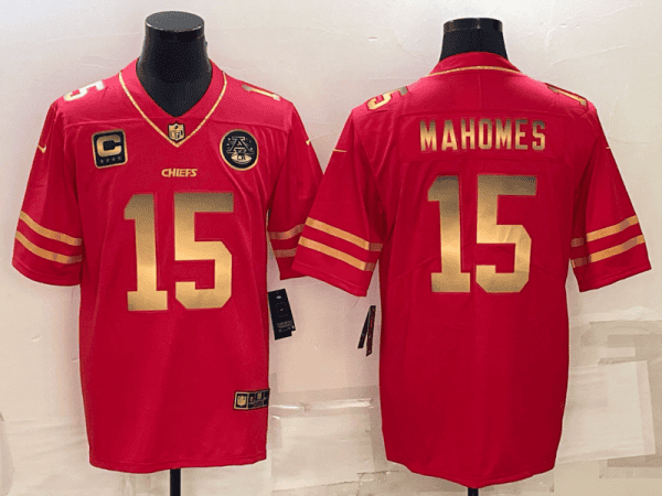 Kansas City Chiefs #15 Patrick Mahomes Red Gold 4-Star C Patch Vapor Untouchable Limited Stitched Jersey